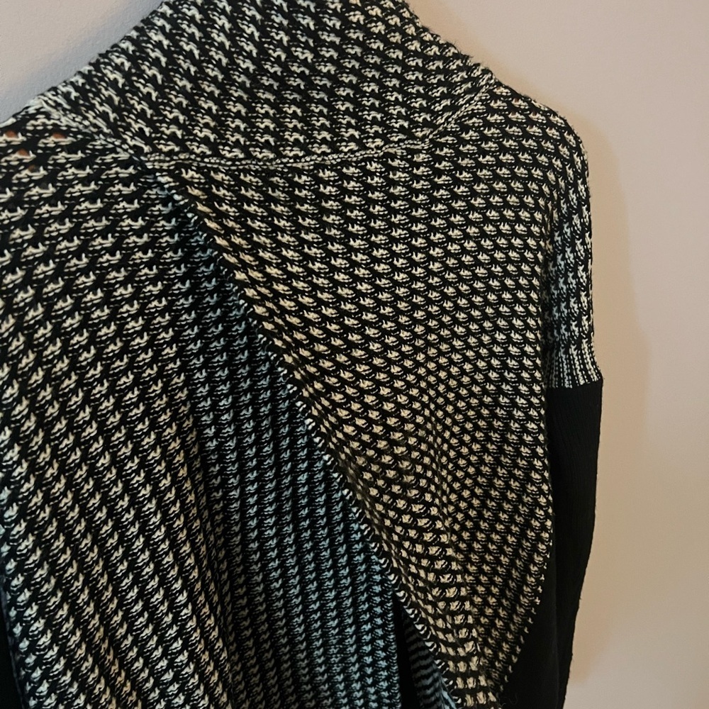 Lumiere Sweater - Picture 8 of 9